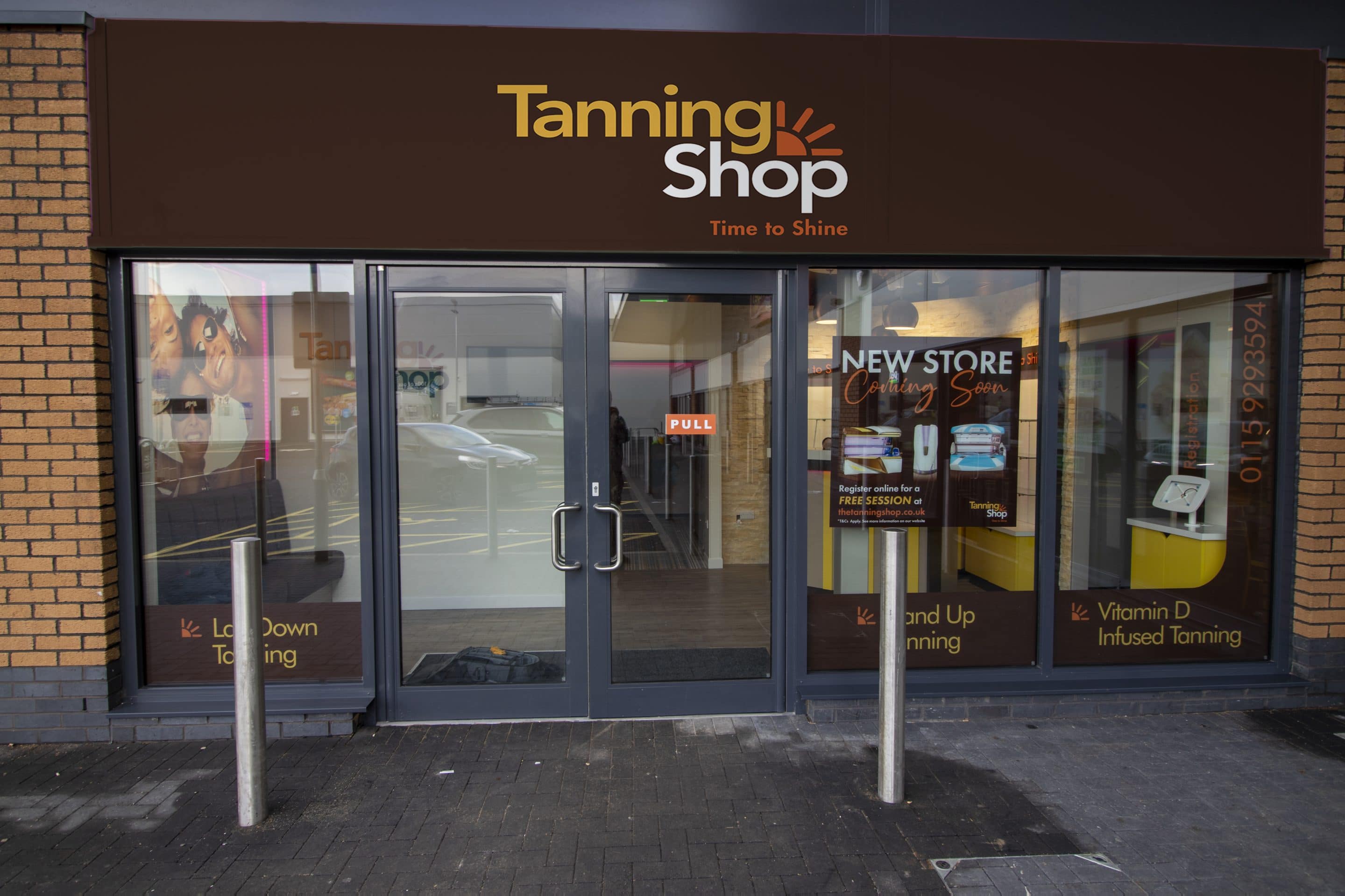 Tanning Shop Opening at Beechdale Retail Park Nottingham